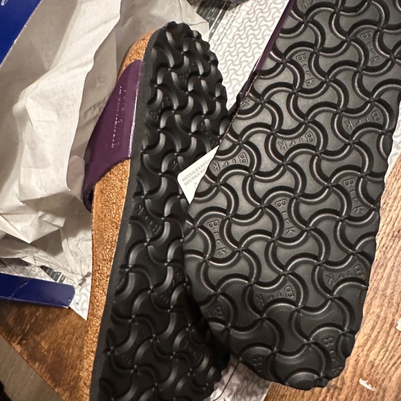 Birkenstock Gizeh Purple ("Plum") Sandal Size 37 HARD TO FIND! - Picture 7 of 9